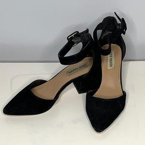 Steve Madden Black Suede heels